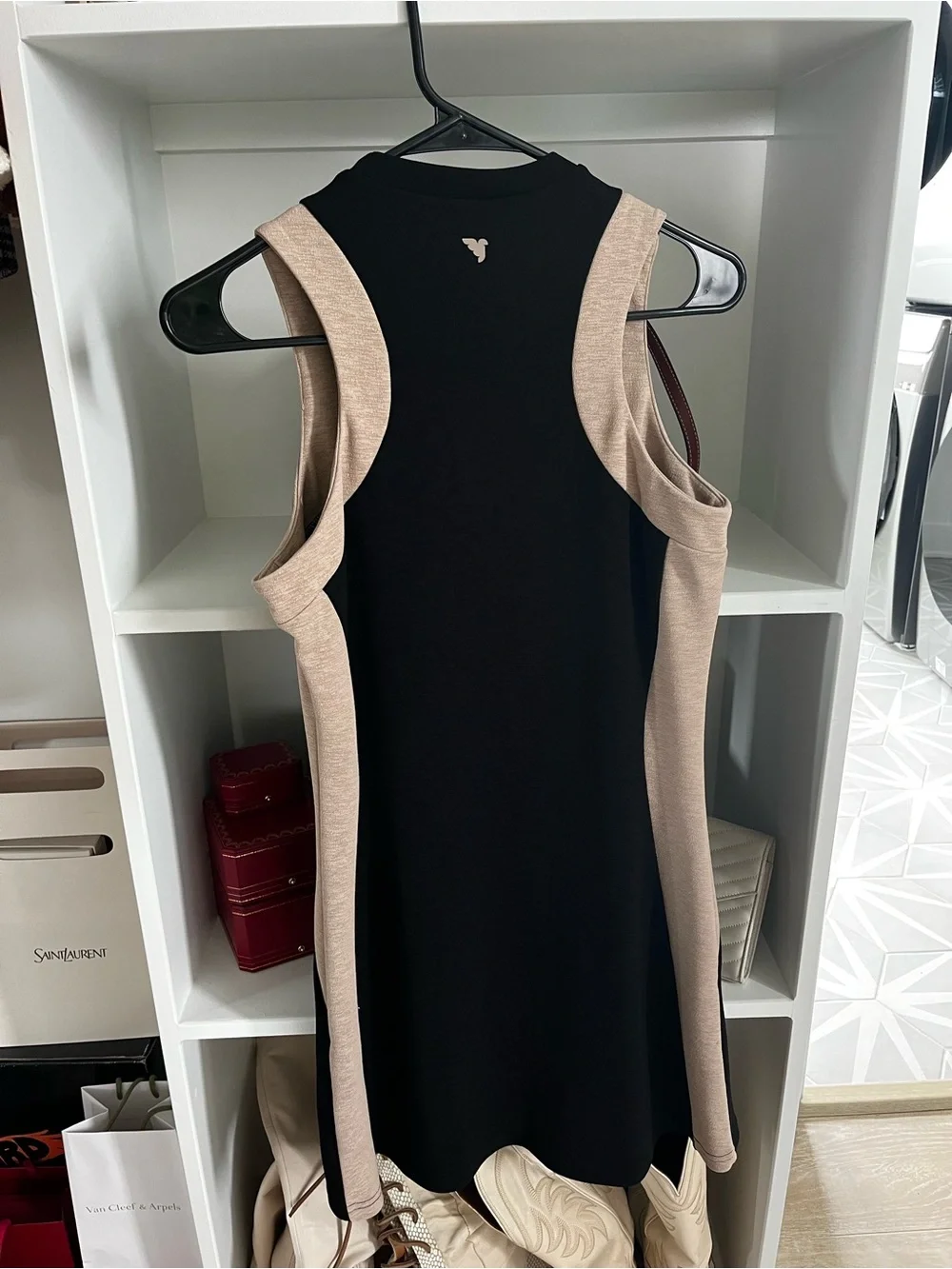 Macade women’s golf dress - Picture 3 of 3